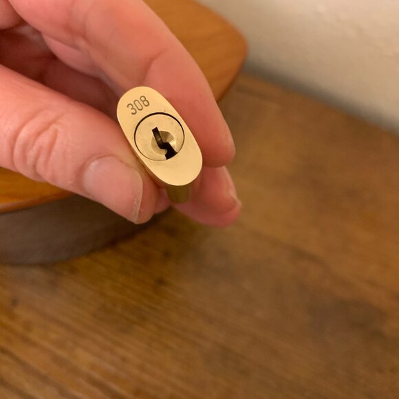 AUTH LOUIS VUITTON PADLOCK AND KEY - Picture 7 of 12